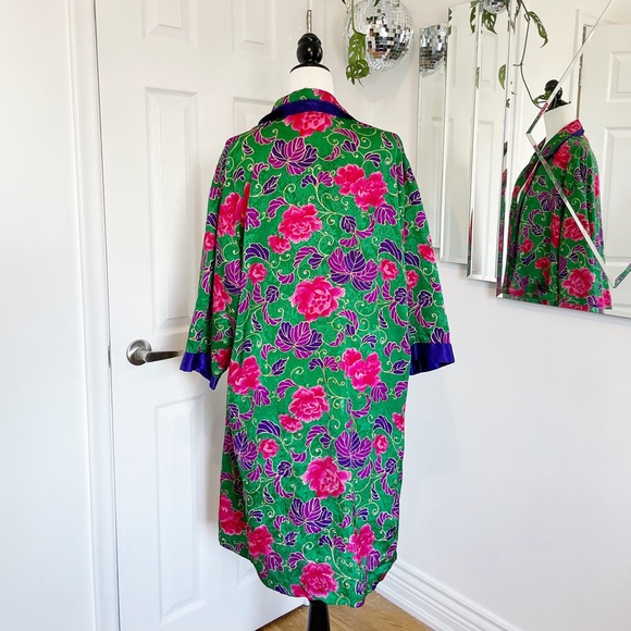 Vintage Victorias Secret robe - Picture 6 of 10